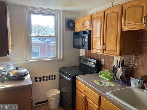 275 Glendale Road, Upper Darby PA 19082