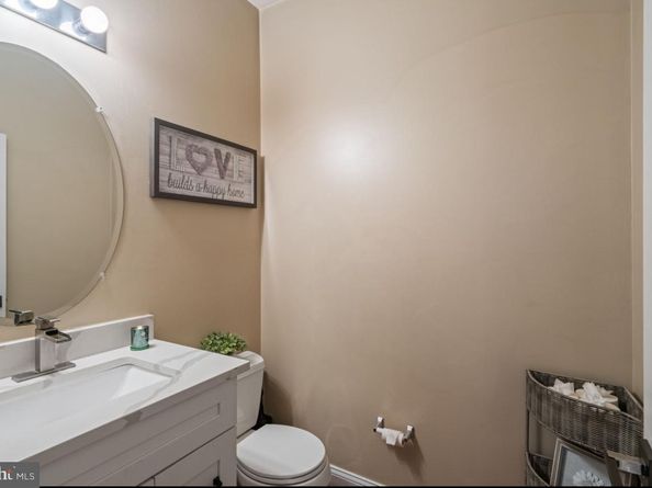 604 Greycliffe Ln, Ambler PA 19002