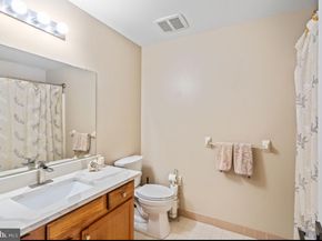 604 Greycliffe Ln, Ambler PA 19002