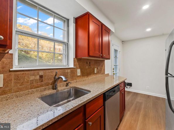 4619 28TH Road S C, Arlington VA 22206