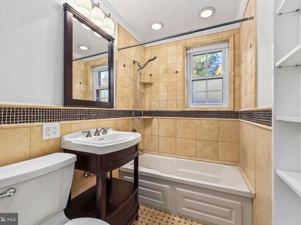 4619 28TH Road S C, Arlington VA 22206