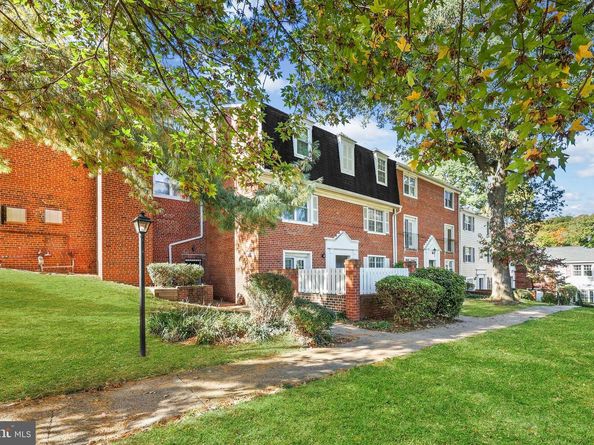 4619 28TH Road S C, Arlington VA 22206
