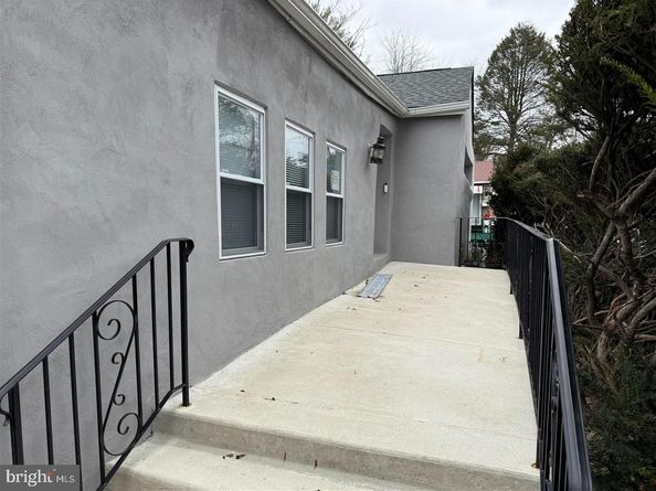 8002 Ivy Lane, Elkins Park PA 19027