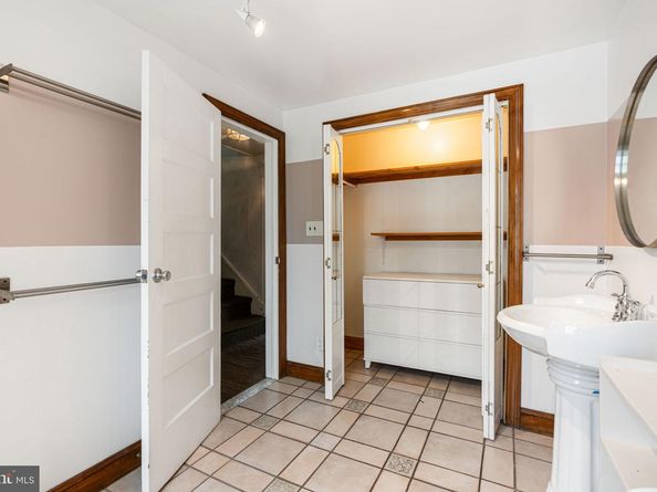 142 Carson Street, Philadelphia PA 19127