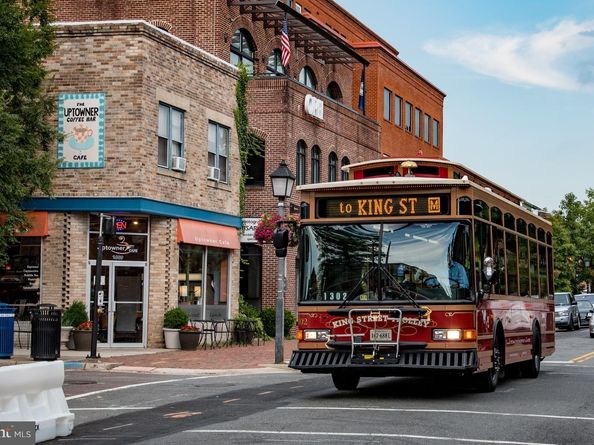 707 S Royal Street, Alexandria VA 22314