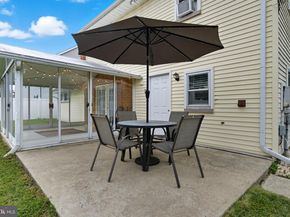 9 Newberry Lane, Levittown PA 19054