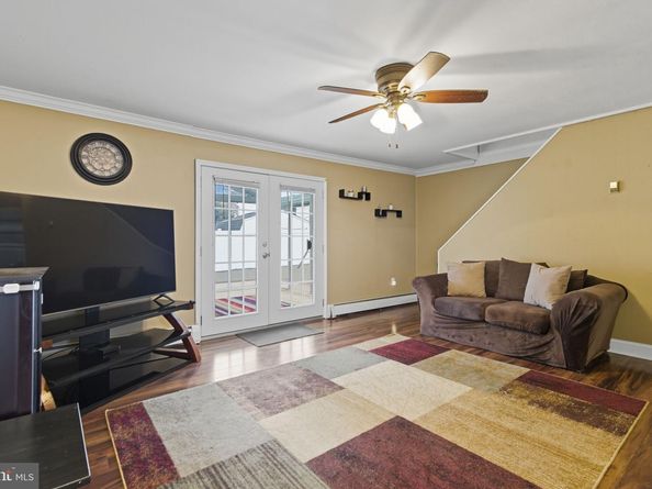 9 Newberry Lane, Levittown PA 19054