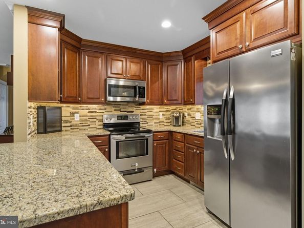 9 Newberry Lane, Levittown PA 19054