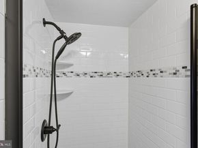 9 Newberry Lane, Levittown PA 19054