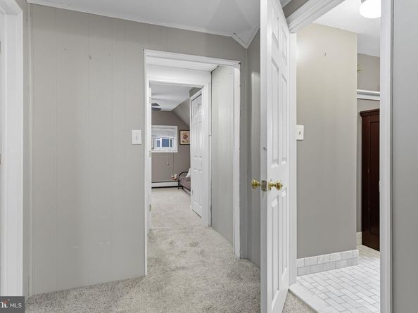 9 Newberry Lane, Levittown PA 19054