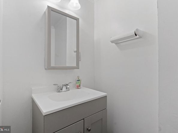 323 Berbro Street, Darby PA 19023