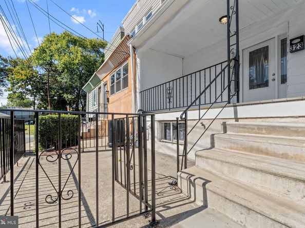 323 Berbro Street, Darby PA 19023