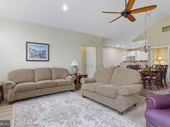 2285 Seabird Drive 14, Bristol PA 19007