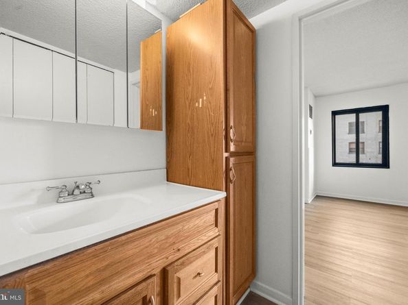 1718 P Street NW 316, Washington DC 20036