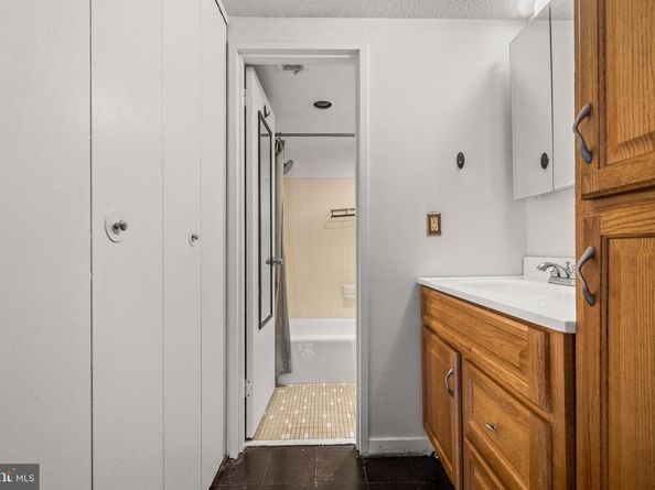 1718 P Street NW 316, Washington DC 20036