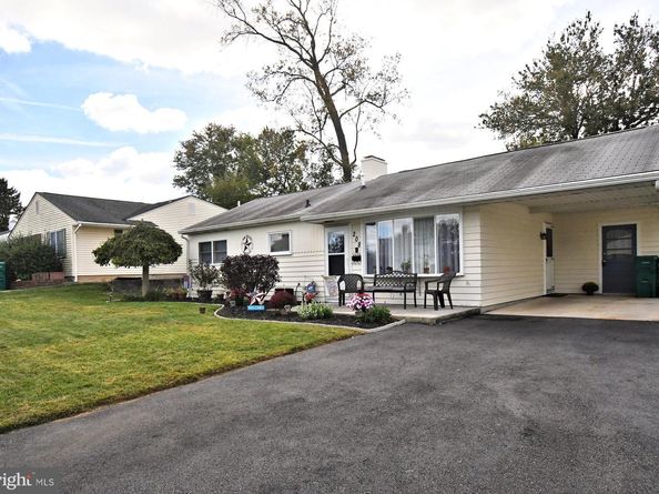 208 Suffolk Road, Fairless Hills PA 19030