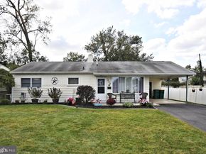 208 Suffolk Road, Fairless Hills PA 19030