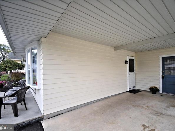 208 Suffolk Road, Fairless Hills PA 19030