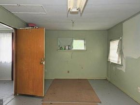 208 Suffolk Road, Fairless Hills PA 19030