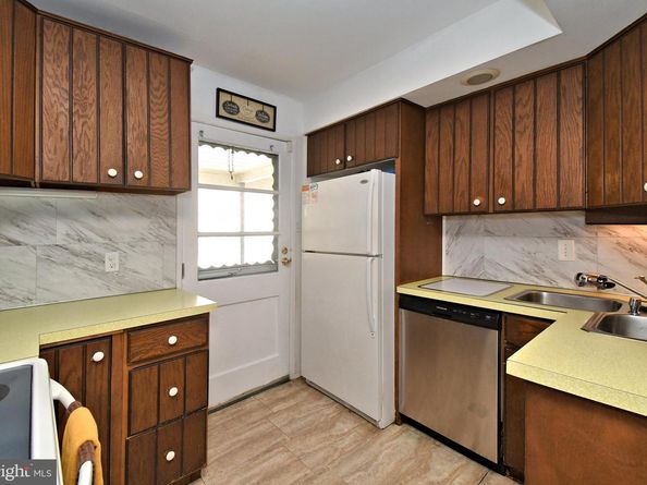 208 Suffolk Road, Fairless Hills PA 19030