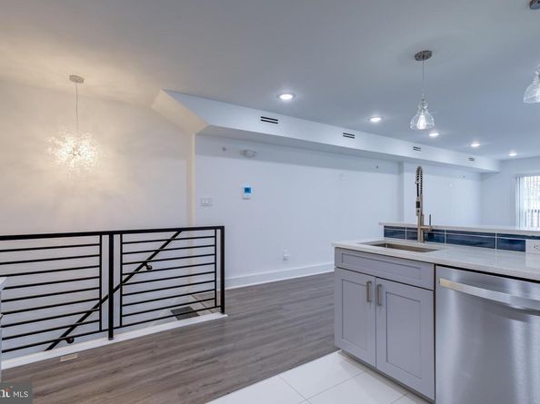 2006 N Front Street, Philadelphia PA 19122