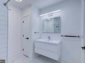 2006 N Front Street, Philadelphia PA 19122