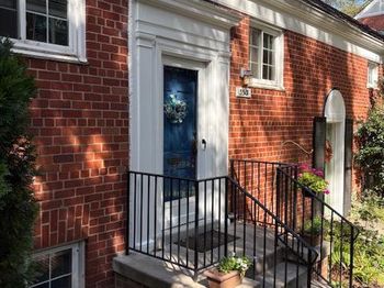 3513 Martha Custis Drive