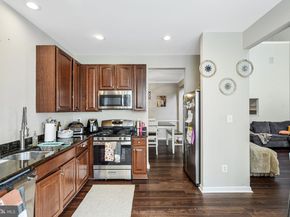 20377 Cottswold Terrace 73, Sterling VA 20165