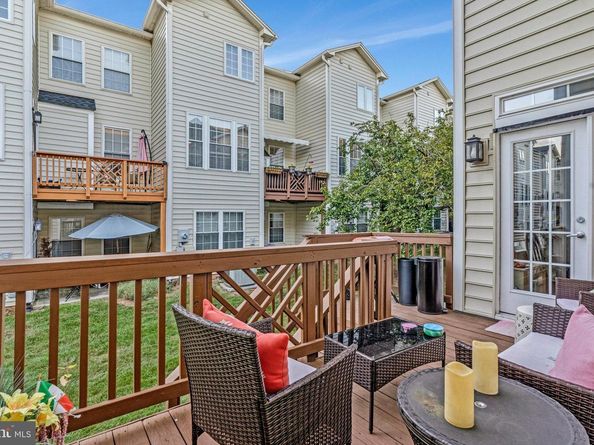 20377 Cottswold Terrace 73, Sterling VA 20165