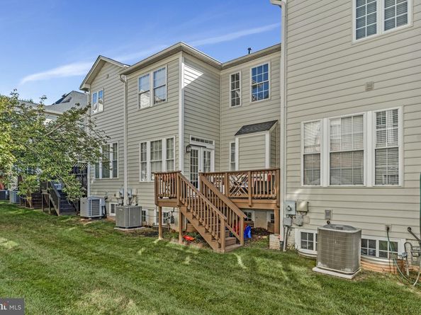 20377 Cottswold Terrace 73, Sterling VA 20165