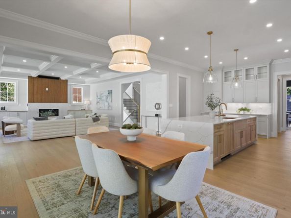 2541 23rd Road N, Arlington VA 22207