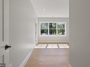 2541 23rd Road N, Arlington VA 22207
