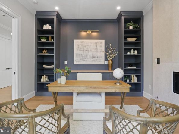 2541 23rd Road N, Arlington VA 22207