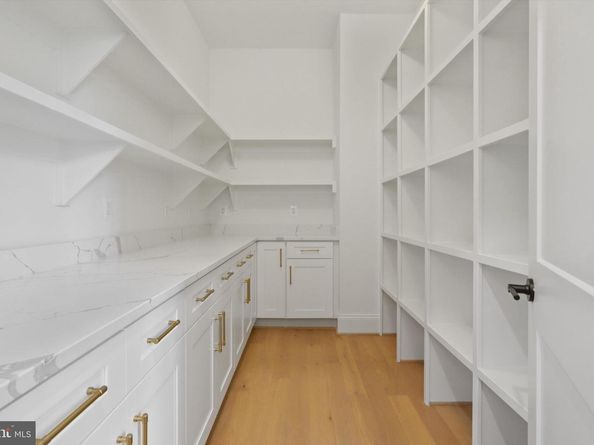 2541 23rd Road N, Arlington VA 22207