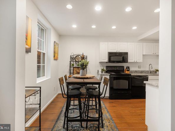 1913 N Rhodes Street N 15, Arlington VA 22201