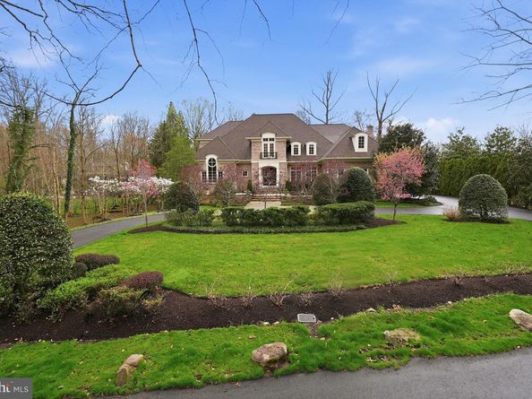 904 Mackall Avenue, Mclean VA 22101