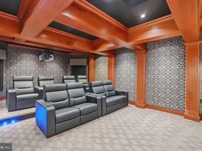 904 Mackall Avenue, Mclean VA 22101