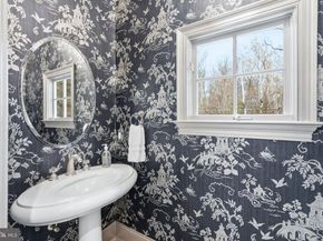 904 Mackall Avenue, Mclean VA 22101
