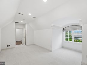 904 Mackall Avenue, Mclean VA 22101