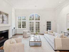 904 Mackall Avenue, Mclean VA 22101