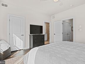 13007 Hattontown Square, Herndon VA 20171