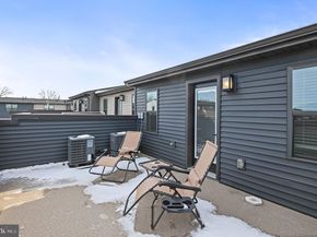 13007 Hattontown Square, Herndon VA 20171