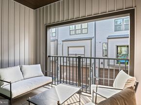 13007 Hattontown Square, Herndon VA 20171