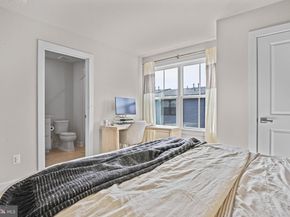 13007 Hattontown Square, Herndon VA 20171