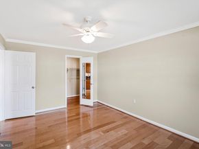 206 Park Terrace Court SE 38, Vienna VA 22180