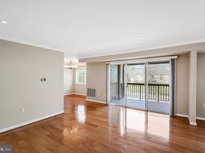 206 Park Terrace Court SE 38, Vienna VA 22180