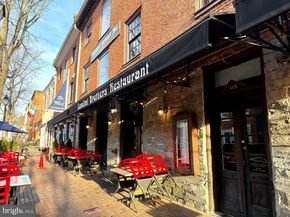 216 N Pitt Street, Alexandria VA 22314