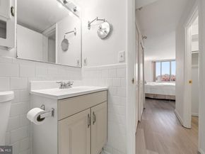 1239 Vermont Avenue NW 1009, Washington DC 20005