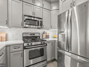 2321 25TH Street S 2106, Arlington VA 22206