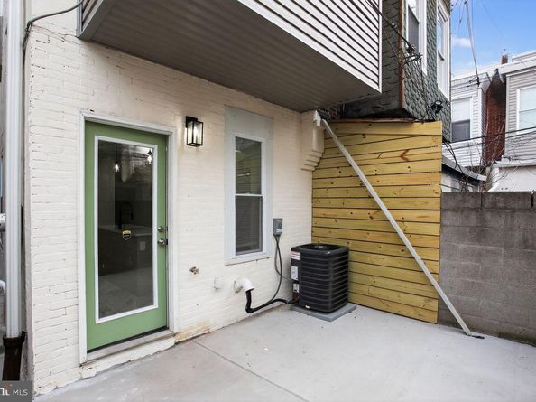 1610 N Dover Street, Philadelphia PA 19121